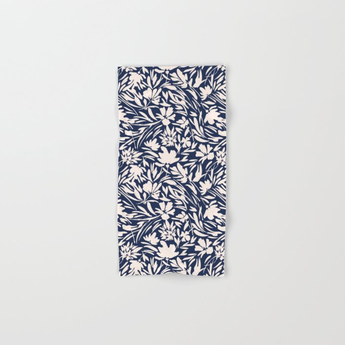 Wild floral strokes I Bath Towel Gallery Image 1