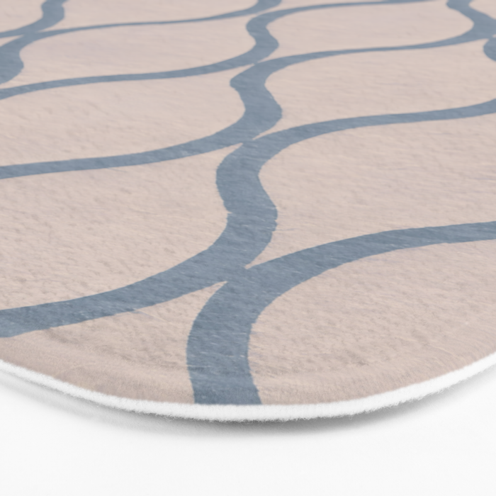 Elegant Sway Pattern Bath Mat Gallery Image 3