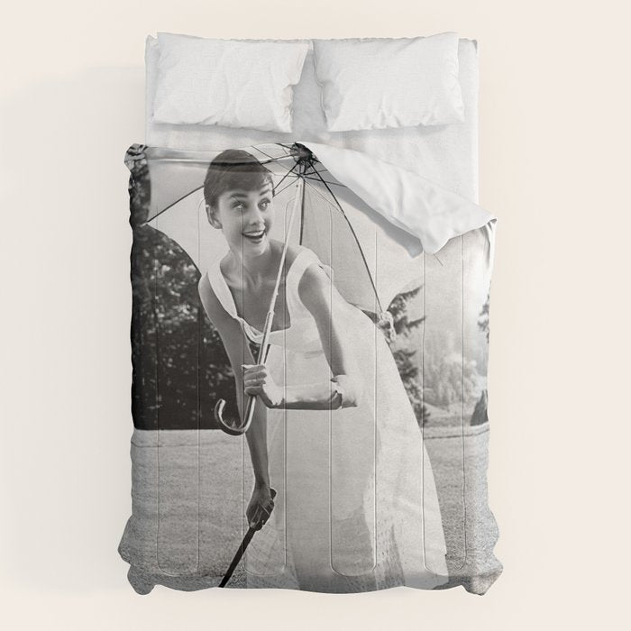 Audrey Hepburn Playing Golf, Black and White Vintage Art Comforter Gallery Image 6