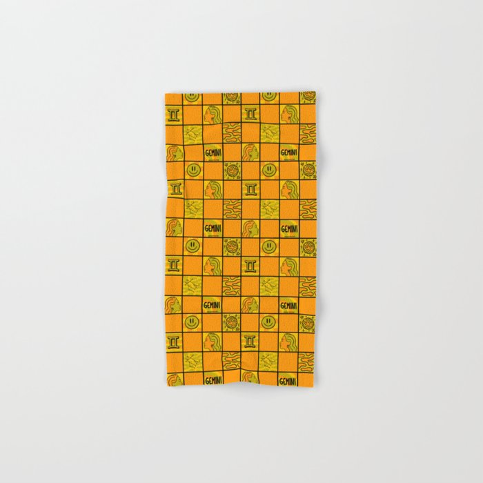 Gemini Checkered Print Bath Towel Gallery Image 1