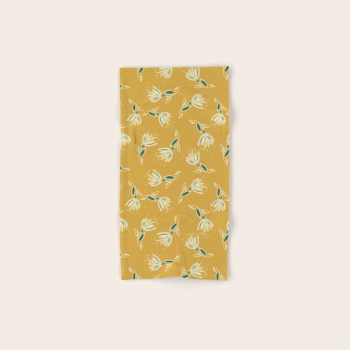 Sketchy Dandelions Bath Towel Gallery Image 1