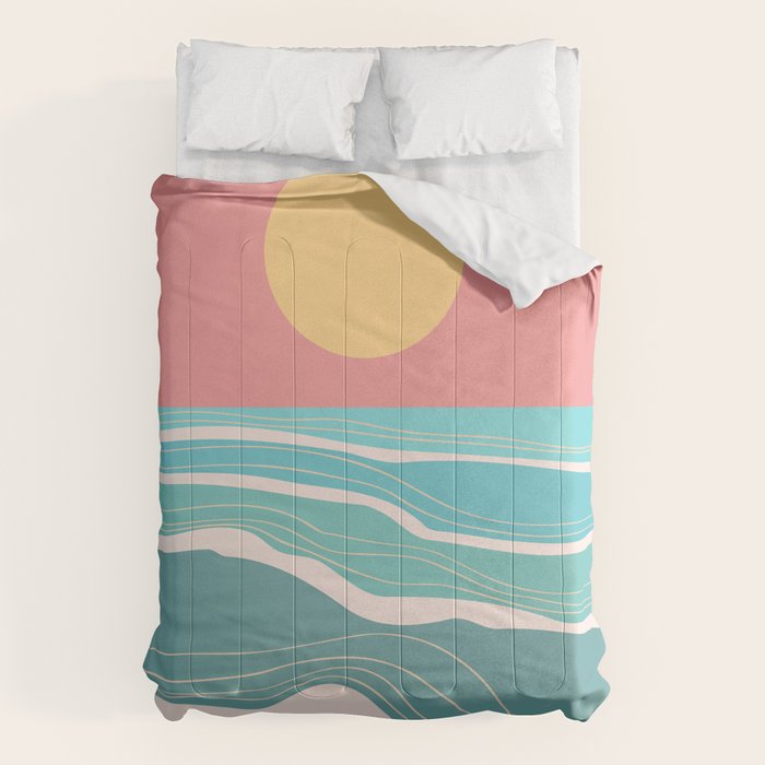 Crashing wave on sunny bay Comforter Gallery Image 6