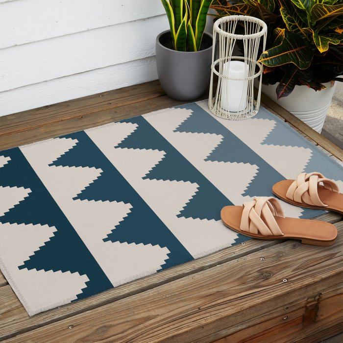 Pyramids Blue Gradient Outdoor Rug Gallery Image 2
