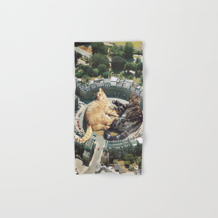 Lazy Cats Roundabout  Bath Towel Gallery Image 1