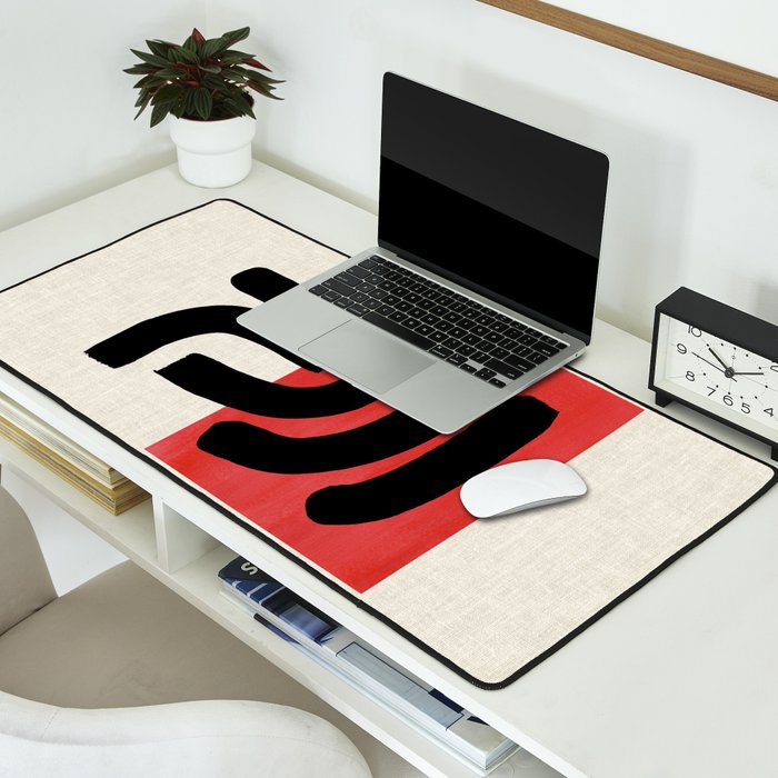 Red Round Desk Mat Gallery Image 2