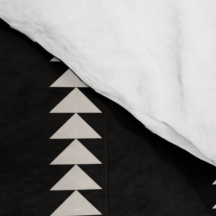 Minimal Triangles - Black & White II Comforter Gallery Image 4