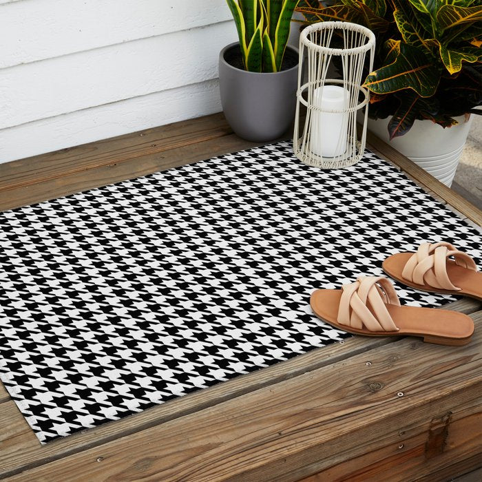 Houndstooth (black and white) Outdoor Rug Gallery Image 2