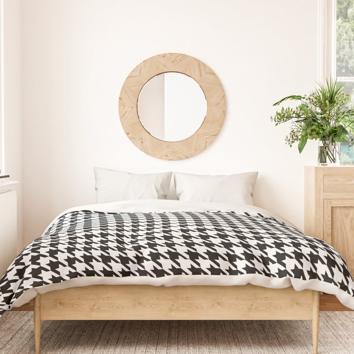 Houndstooth (black and white) Duvet Cover Gallery Image 3
