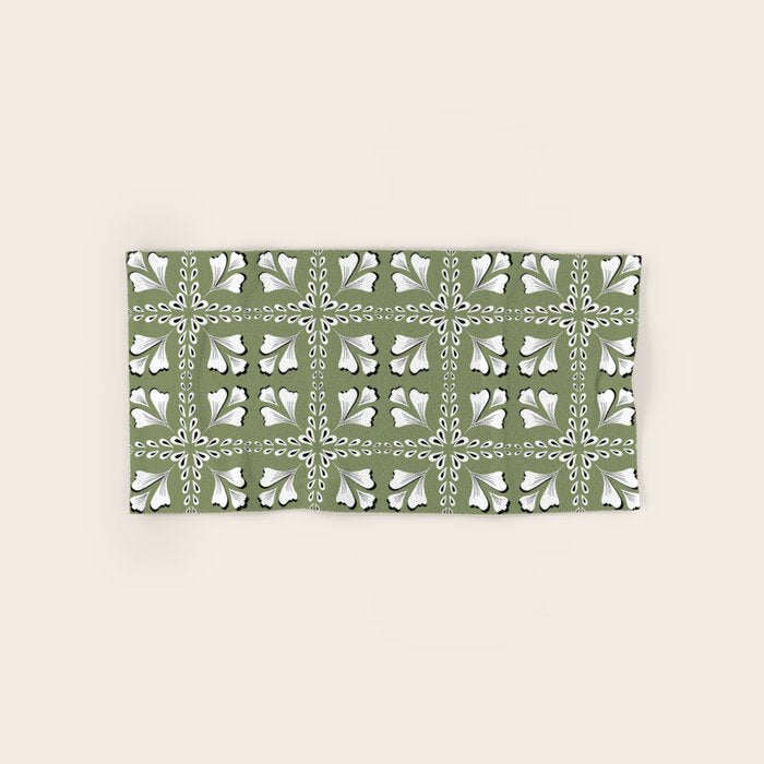 Leafy Meadow 2 Bath Towel Gallery Image 1