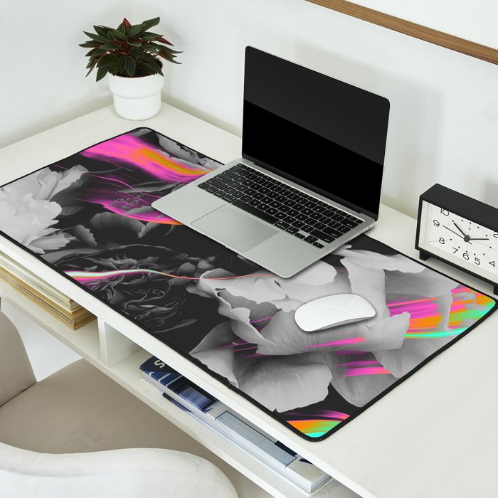 CORNERSTONE II Desk Mat Gallery Image 2