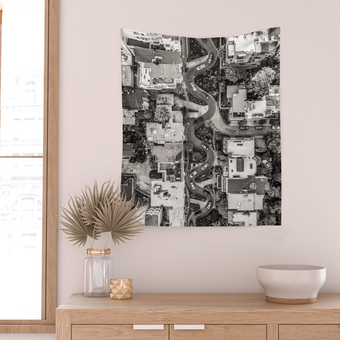 Lombard Street, San Francisco Wall Tapestry Gallery Image 2
