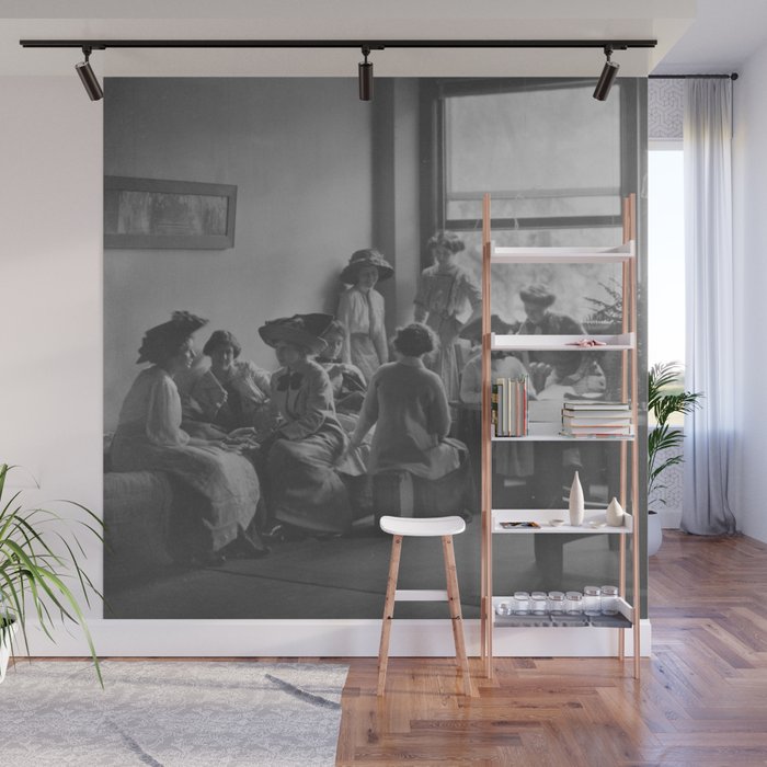 Meeting of the minds, 1912 Columbia Teacher's College vintage black and white portrait photograph Wall Mural Gallery Image 1