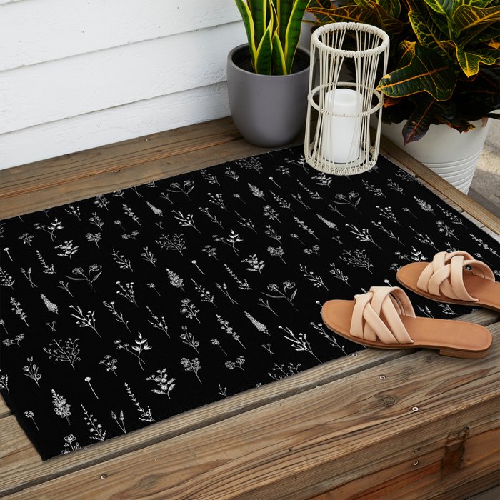 Little Black Wildflowers Outdoor Rug Gallery Image 2