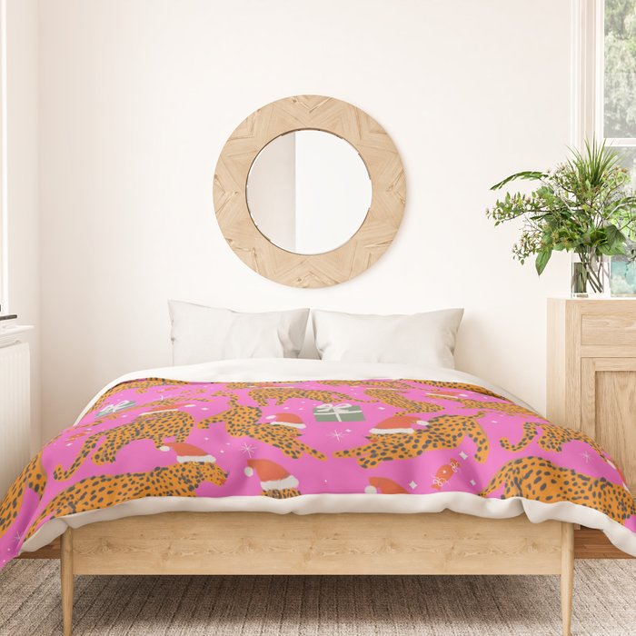 Fashionable cats with Christmas hats and gifts in fuchsia pink background  Duvet Cover Gallery Image 3