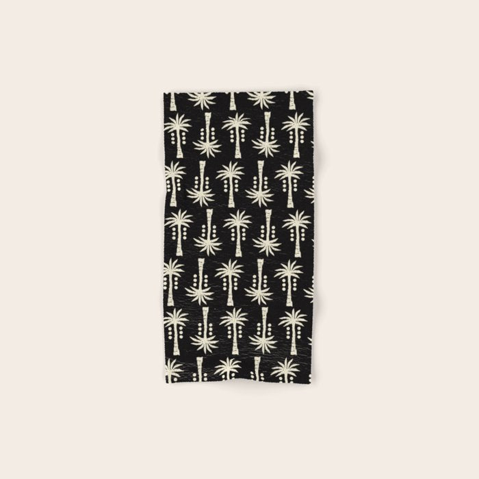 Mar de Amores Bath Towel Gallery Image 1