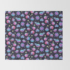 Horseshoe crab - dark Throw Blanket Gallery Image 2