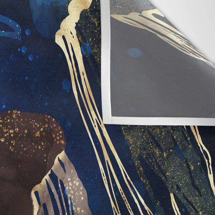 Metallic Jellyfish IV Wall Tapestry Gallery Image 3