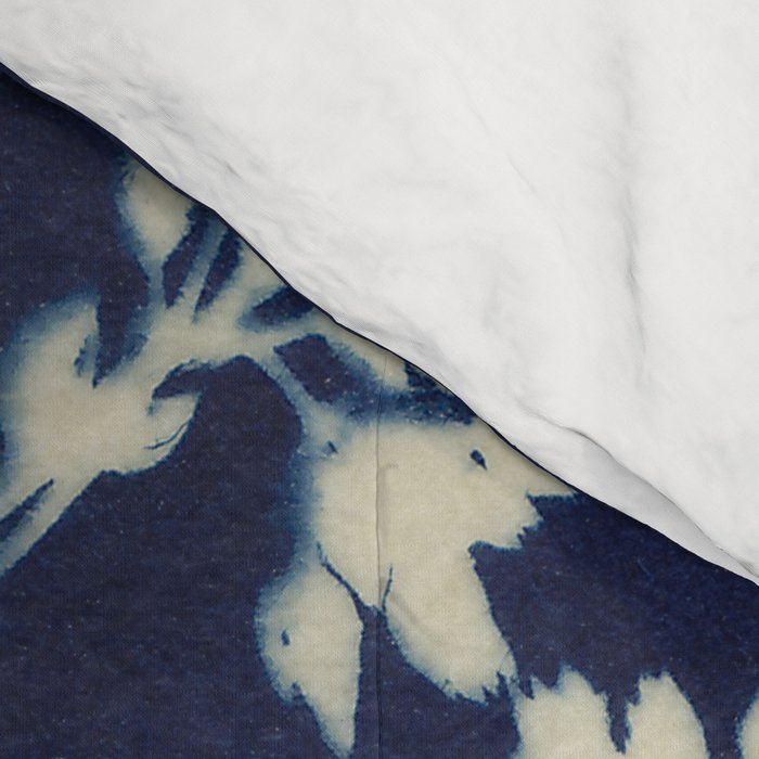 Magic in the Ordinary #12 / Dark Comforter Gallery Image 4