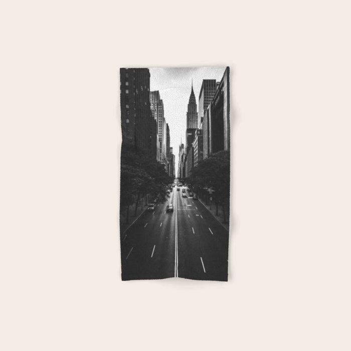 New York City (Black and White) Bath Towel Gallery Image 1