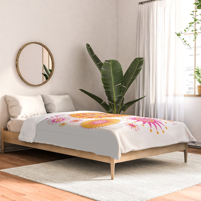 Retro Suns - Pink and Yellow Comforter Gallery Image 2