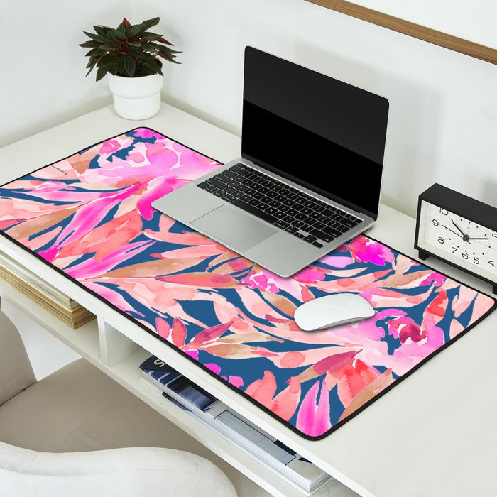 Bella II Desk Mat Gallery Image 2