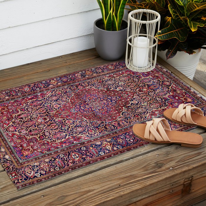 Kashan Central Persian Silk Rug Print Outdoor Rug Gallery Image 2