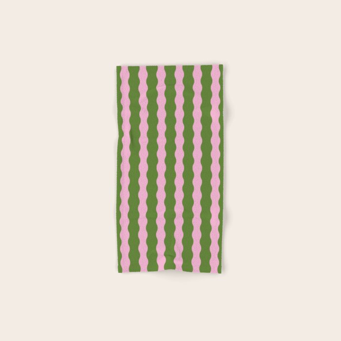 Wavy Retro Striped Pattern Bath Towel Gallery Image 1