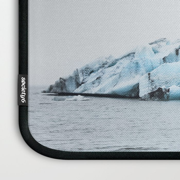 Jökulsárlón, Iceland Laptop Sleeve Gallery Image 3