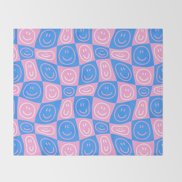 Retro happy face checkered pattern Throw Blanket Gallery Image 2