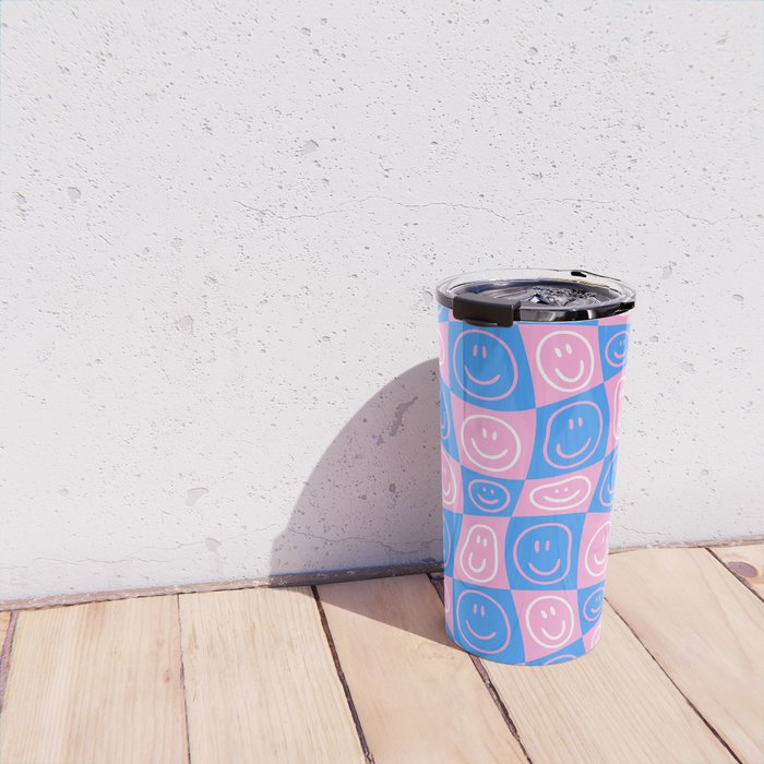 Retro happy face checkered pattern Travel Mug Gallery Image 4