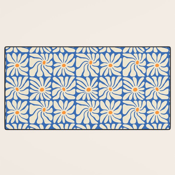 Vintage daisy flower art pattern Desk Mat Gallery Image 3