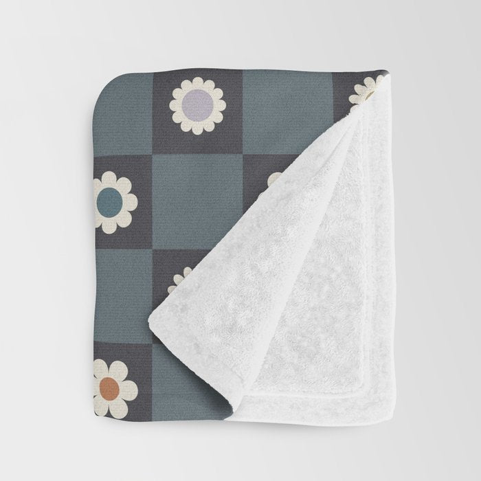 Daisy Checkerboard Throw Blanket Gallery Image 3