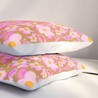 Retro vintage pink daisies pattern  Pillow Sham Gallery Image 3