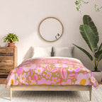 Retro vintage pink daisies pattern  Comforter Gallery Image 3