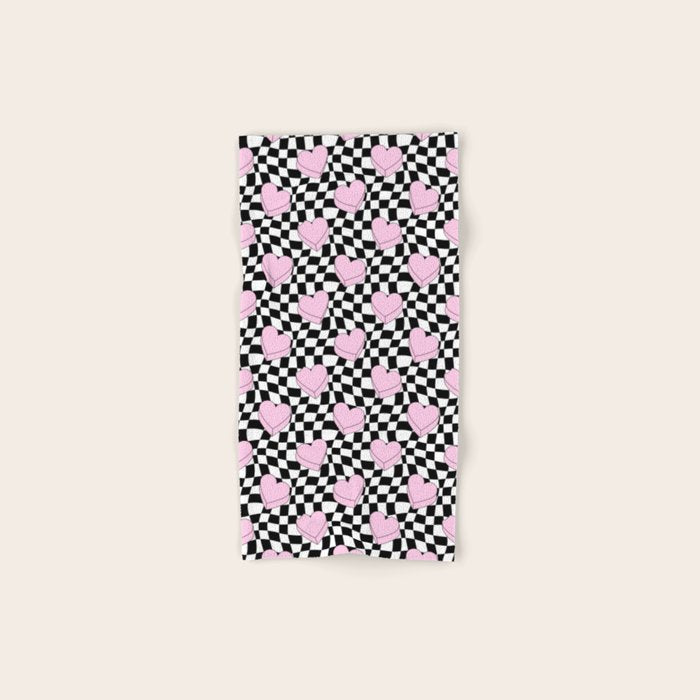 Pink love heart candy checkered pattern Bath Towel Gallery Image 1