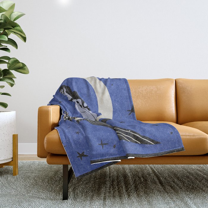 La Sirena Throw Blanket Gallery Image 1