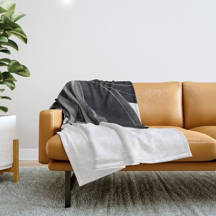 Agave fringe - noir Throw Blanket Gallery Image 1