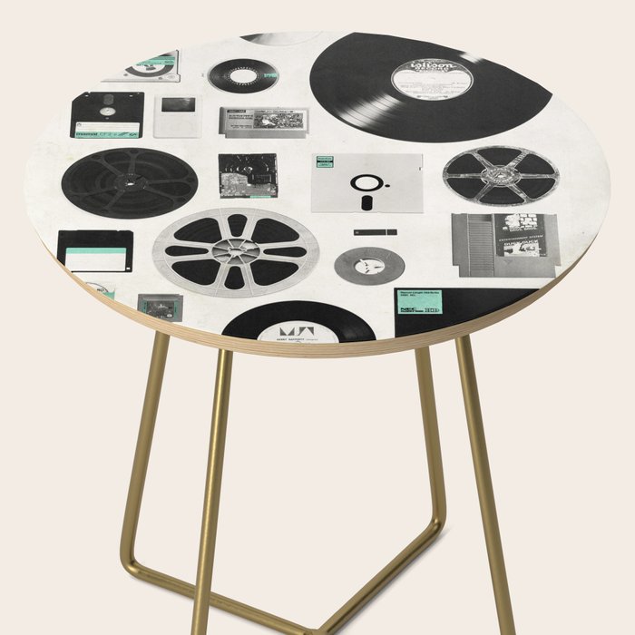 Data Side Table Gallery Image 2