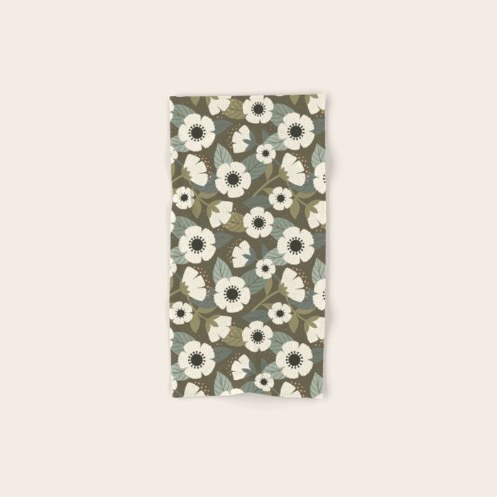 Flower Blossoms and Leaves Bath Towel Gallery Image 1