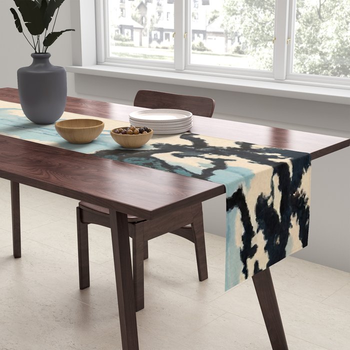 Hatoni Island Table Runner Gallery Image 2