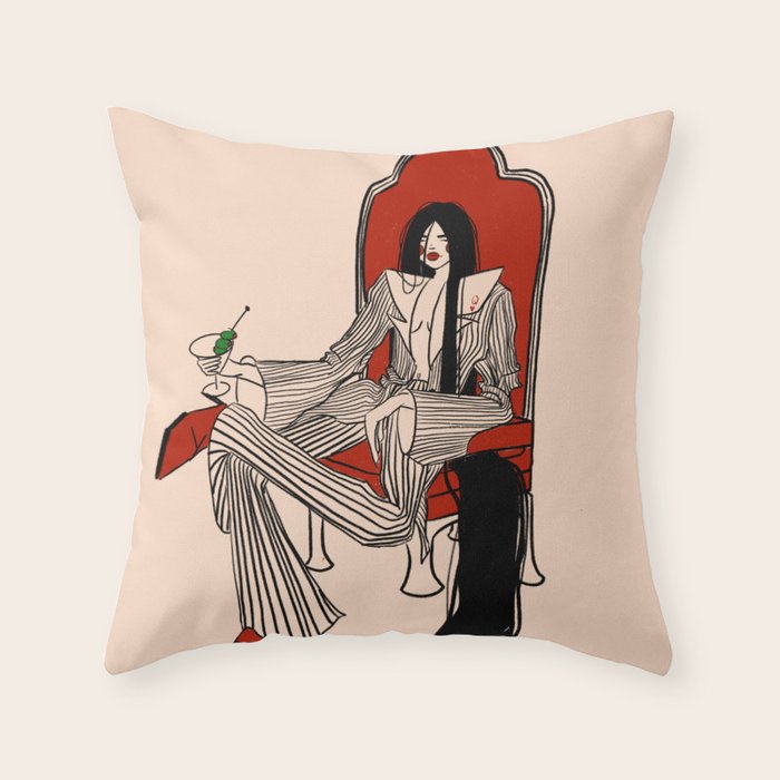 Queen of Hearts Throw Pillow Gallery Image 6
