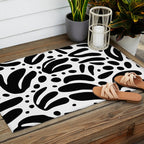 Black and white organic plant leaf art pattern Outdoor Rug Gallery Image 2