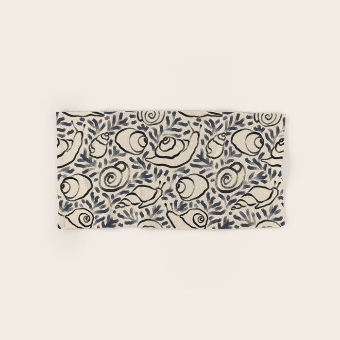 Snail Gardener Bath Towel Gallery Image 1