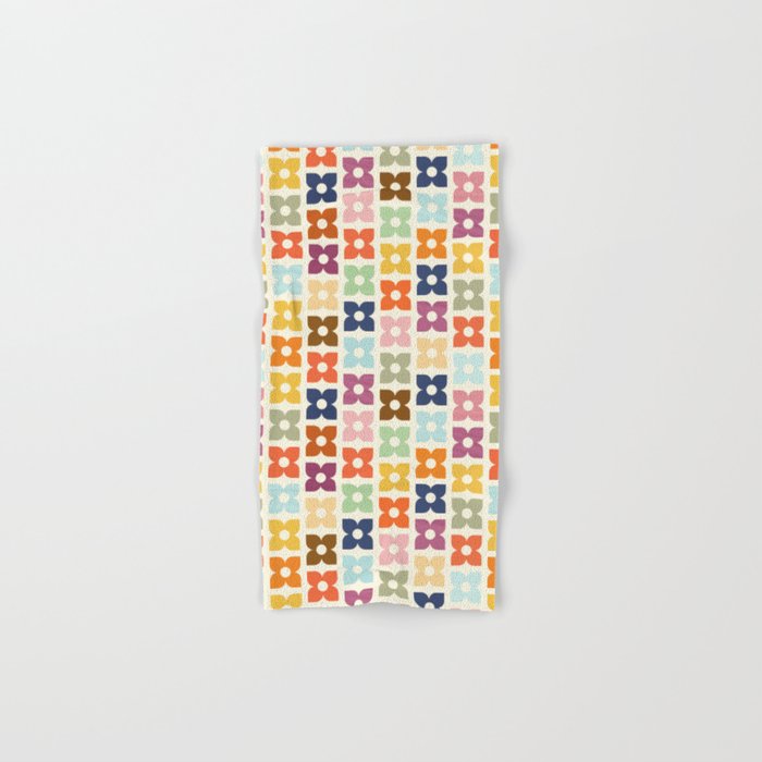 Retro Nostalgic Pastel Flowers Bath Towel Gallery Image 1