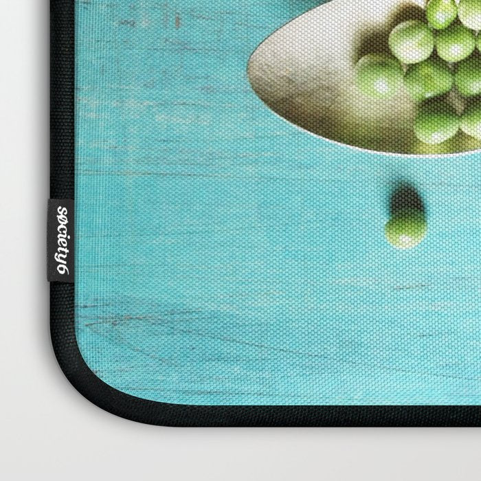 Give Peas a Chance Laptop Sleeve Gallery Image 3