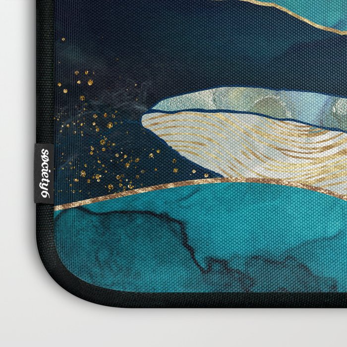 Blue Whale Laptop Sleeve Gallery Image 3