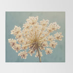 Queen Anne's Lace Throw Blanket Gallery Image 2