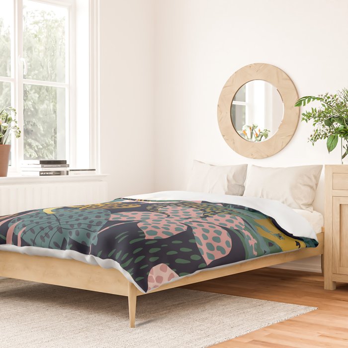 Exotic Golden Jungle Leopard & Pink Palm Leaf Geometric Pattern Duvet Cover Gallery Image 2