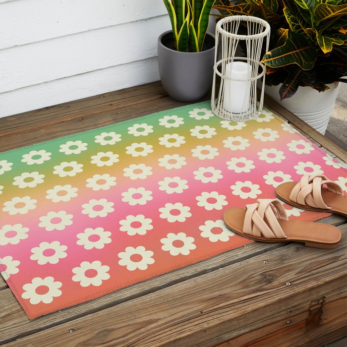 Ombre Rainbow Daisy Pattern Outdoor Rug Gallery Image 2