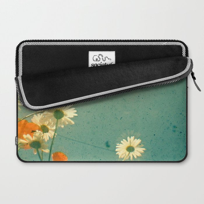 Daisy Laptop Sleeve Gallery Image 2
